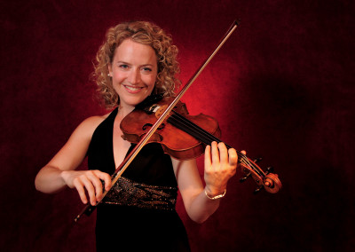 Regina Leslie - Professional Violinist